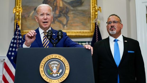 Roll Out of Student Debt Relief Portal Receive High Marks