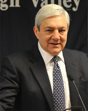 Former Penn State President Graham Spanier had testified to a grand jury that he was unaware of the 1998 investigation of Jerry Sandusky.