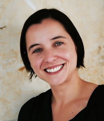 Dr. Juliana Martínez