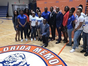 Isiah Thomas with FMU student athletes and faculty