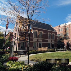 St. Joseph College Seminary of Loyola University Chicago