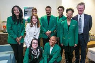 Sullivan-Deckard Scholars at Cleveland State University with Frank and Barbara Sullivan.