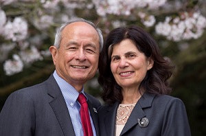 Dr. Leslie (Les) E. Wong with his wife, Phyllis.