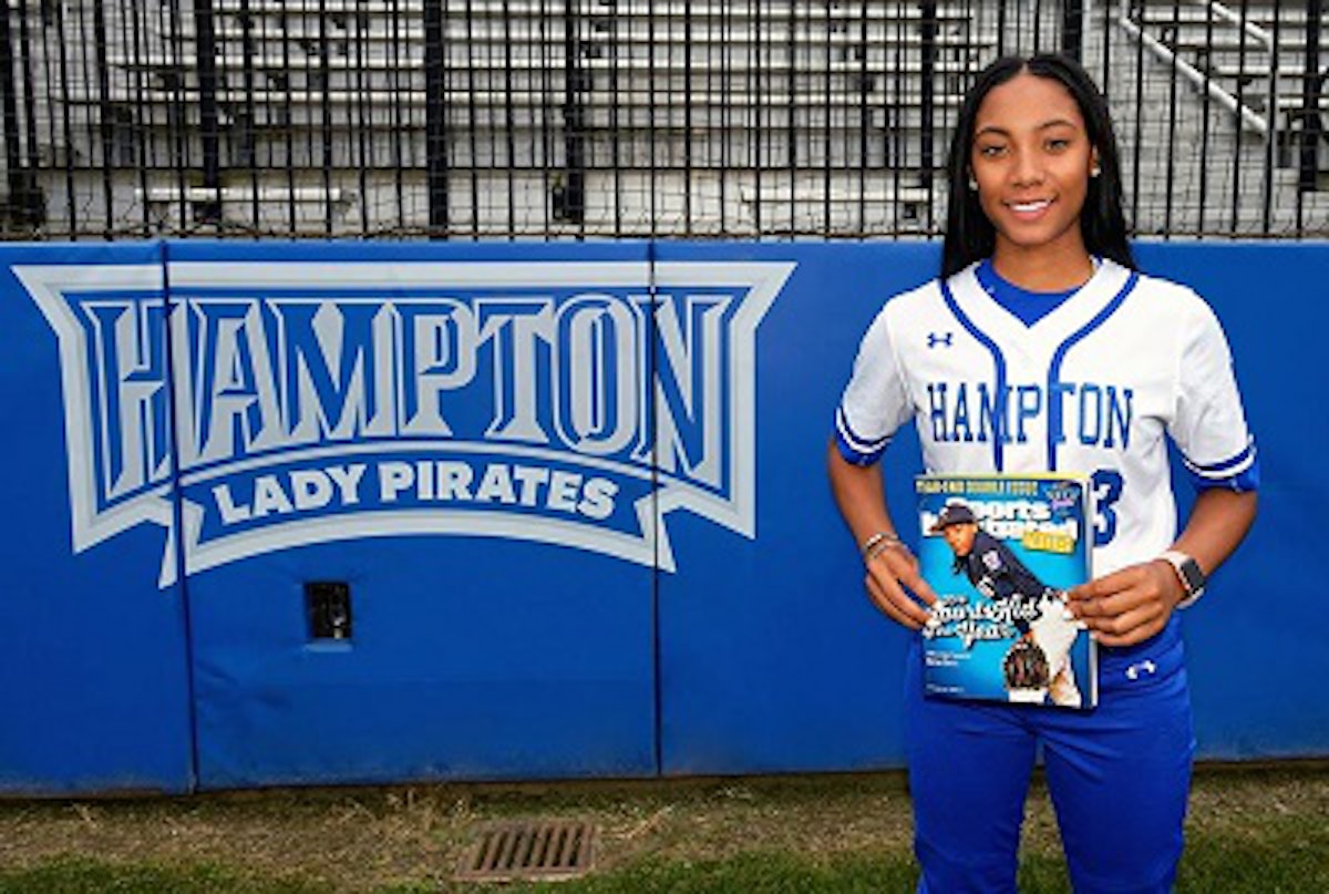 Superstar Mo'ne Davis 'Just One of the Girls' on Hampton's Softball Team