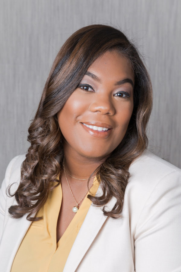 De Etra Jenra Young 1 600x900 Copy