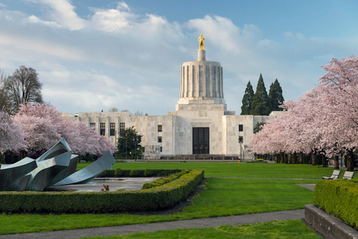 State of Oregon to Help Pay for Cost of College for Tribal Members - Vimarsana News