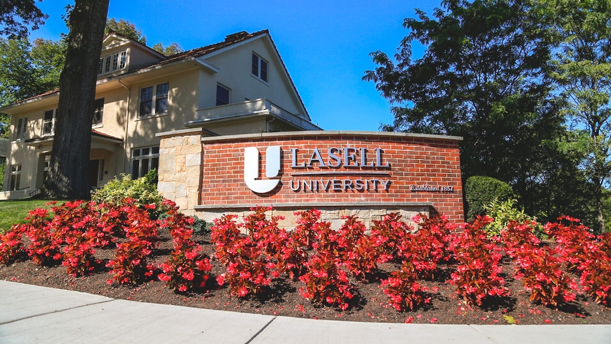 Lasell University Calendar 2025 Sile Yvonne