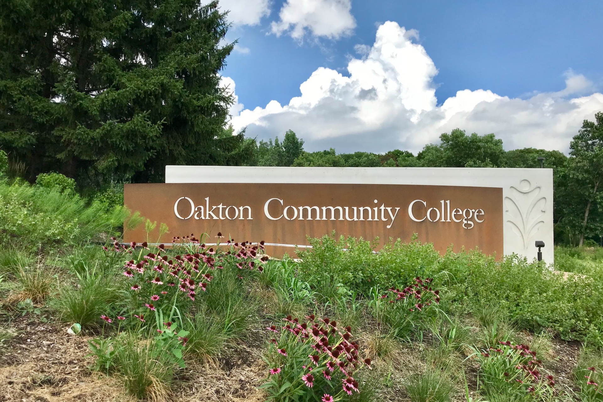 Oakton Community College Renamed To Oakton College, Plans To Remain A ...