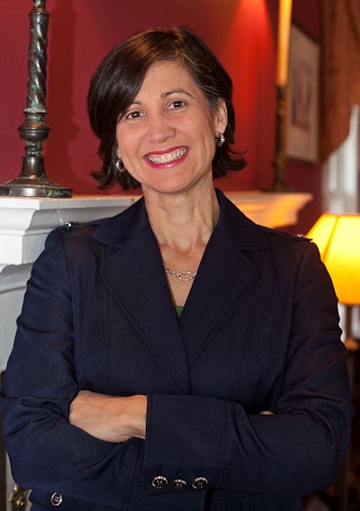 Dr. Ivonne Diaz-Claisse