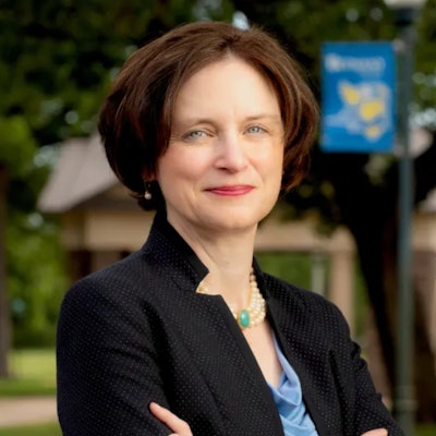 Dr. Elizabeth Mauch