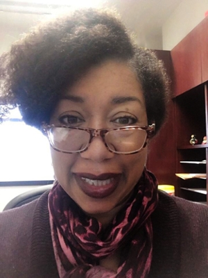 Dr. Robin Hughes Headshot