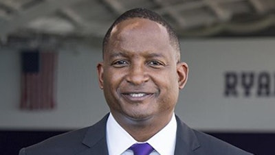Dr. Derrick Gragg