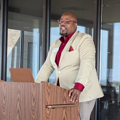 Dr.LaVar Charleston