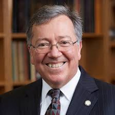 Dr. Javier Cevallos