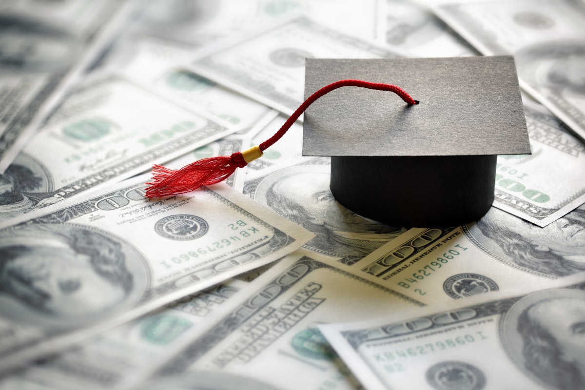 Pell Grant fundamentado na riqueza pode reduzir a dívida estudantil e a desigualdade de riqueza racial
