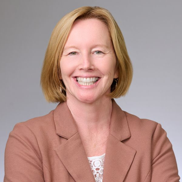 Linda Banks Santilli Head Shot Headshot