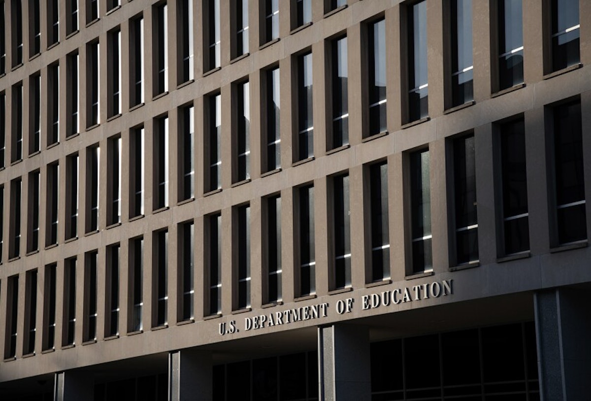 Departamento de Ensino enfrenta processo federalista à medida que a crise de empréstimos para estudantes se aprofunda de milhões