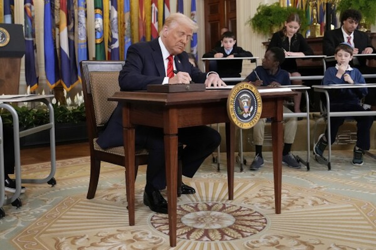 O governo Trump se muda para desmantelar o Departamento de Ensino