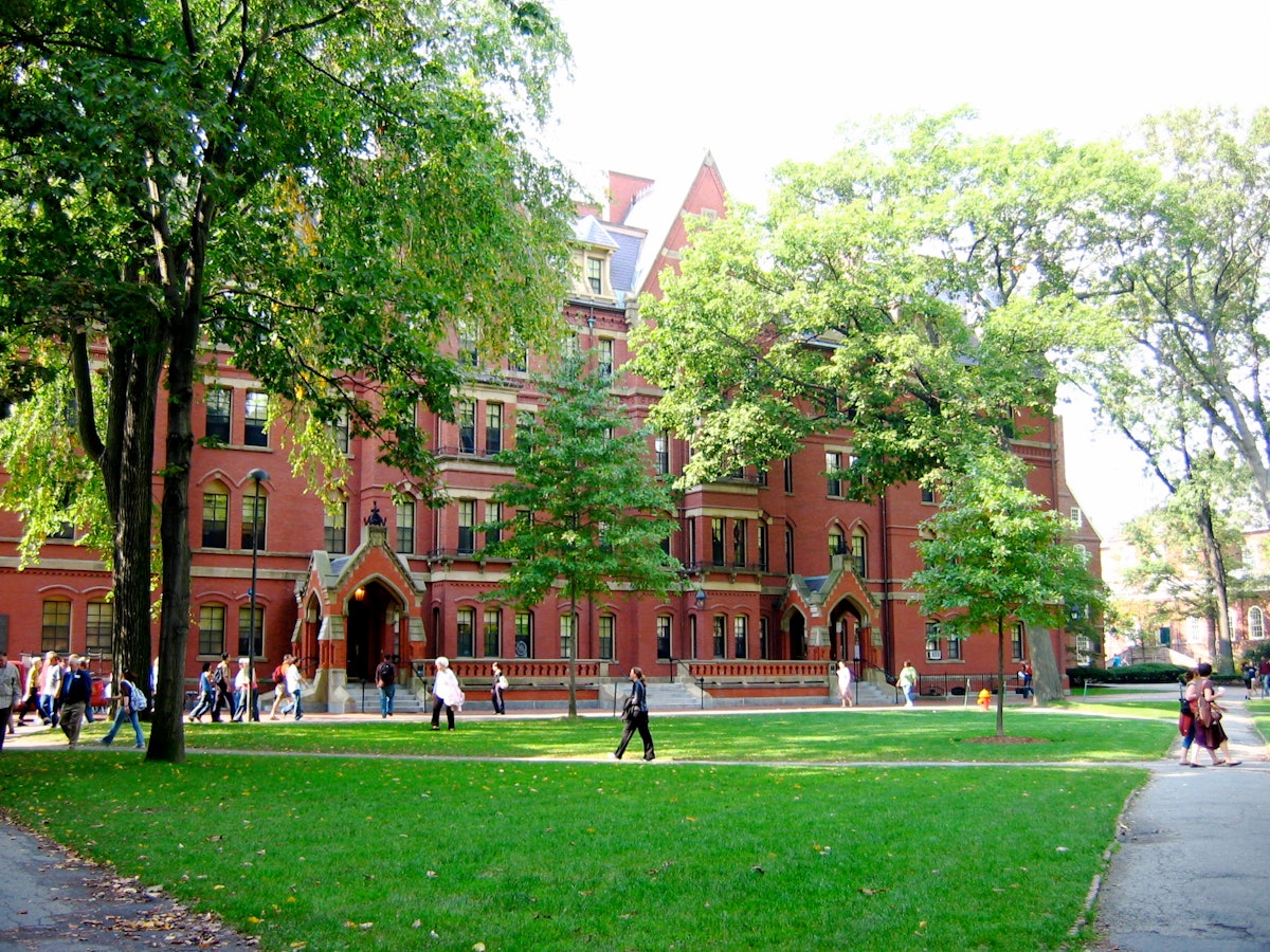Faculdade de Harvard, AAUP Desafiar