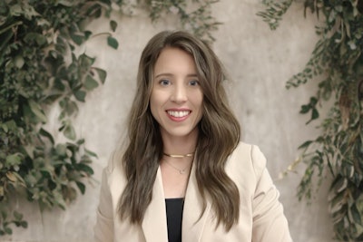Dr. Riann Mullis