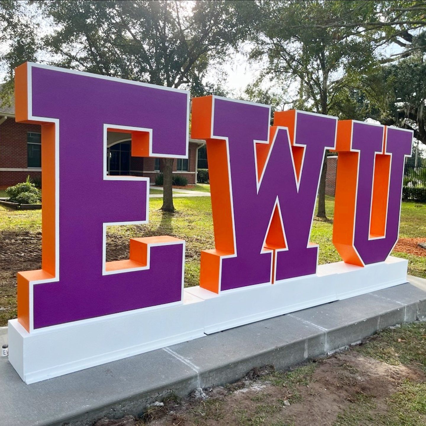 Large Metal Letters Ewu1